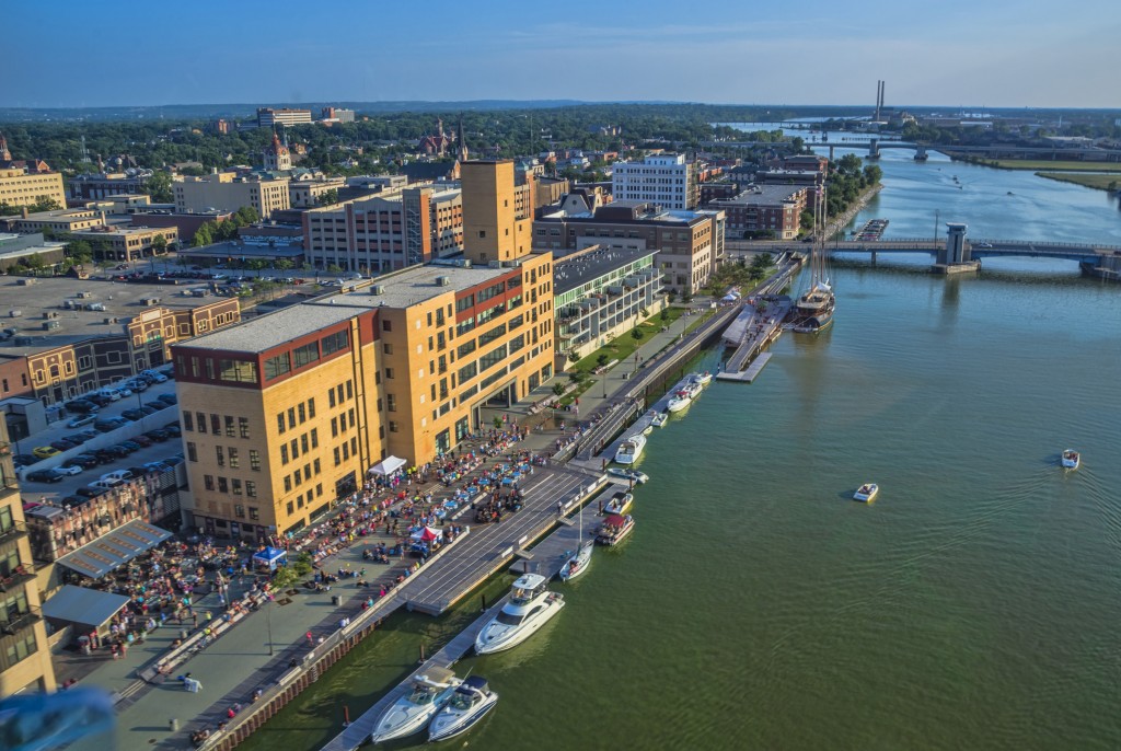 About Green Bay Rentals